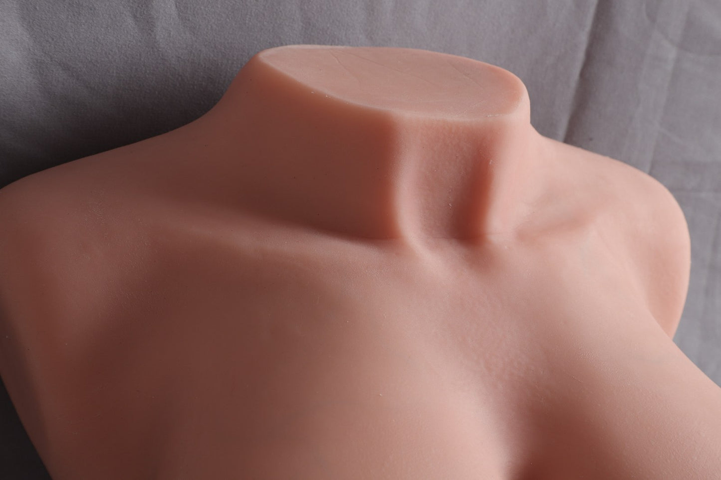 13.5kg busty torso sex doll heavy large breasts model neck and upper chest close up